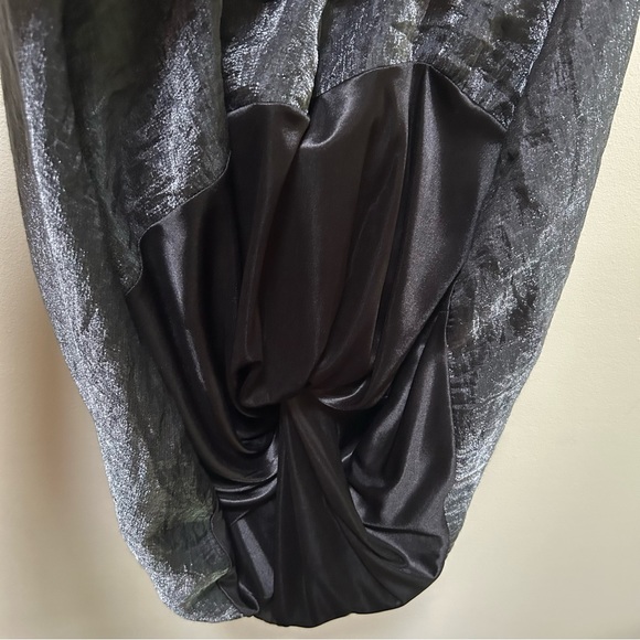 Mina UK ~ Metallic Charcoal Gray Bubble Hem Mini Rosettes Dress in One Size - Picture 6 of 9